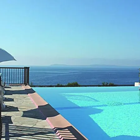 Domaine De La Pinede * Le Lavandou